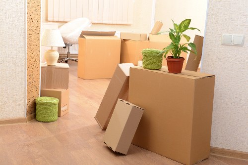 Boxes, packing materials, and apartment moving support for Shepherds Bush customers