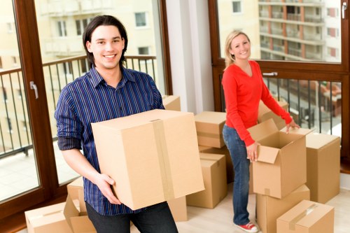 Residential and commercial same day removals support in Shepherds Bush